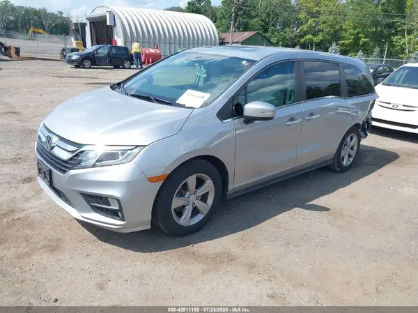 5FNRL6H78JB066799 2018 HONDA ODYSSEY - Image 2