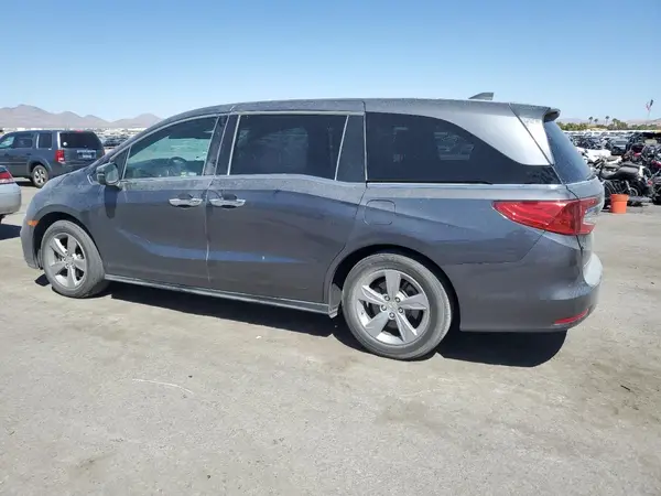 5FNRL6H78JB070870 2018 HONDA ODYSSEY - Image 2