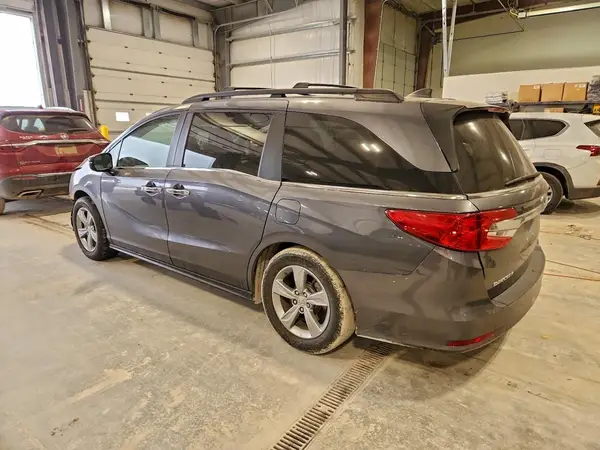 5FNRL6H78JB070898 2018 HONDA ODYSSEY - Image 2