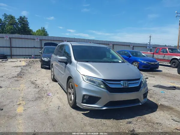 5FNRL6H78JB074742 2018 HONDA ODYSSEY - Image 1
