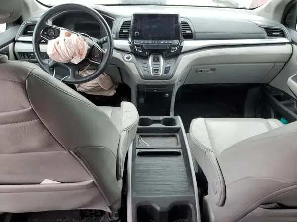5FNRL6H78JB091038 2018 HONDA ODYSSEY - Image 8
