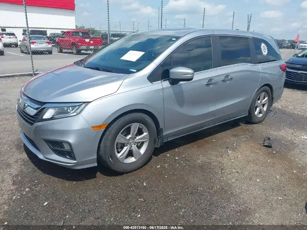 5FNRL6H78JB098586 2018 HONDA ODYSSEY - Image 2