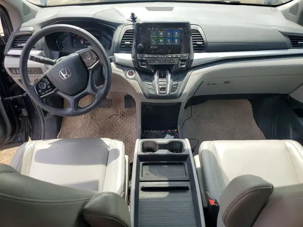 5FNRL6H78JB100675 2018 HONDA ODYSSEY - Image 8