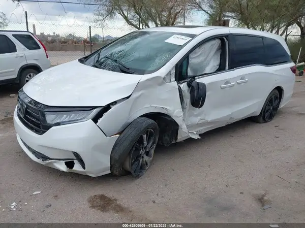 5FNRL6H78RB005481 2024 HONDA ODYSSEY - Image 2