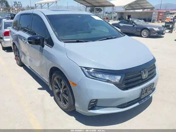 5FNRL6H78RB043390 2024 HONDA ODYSSEY - Image 1
