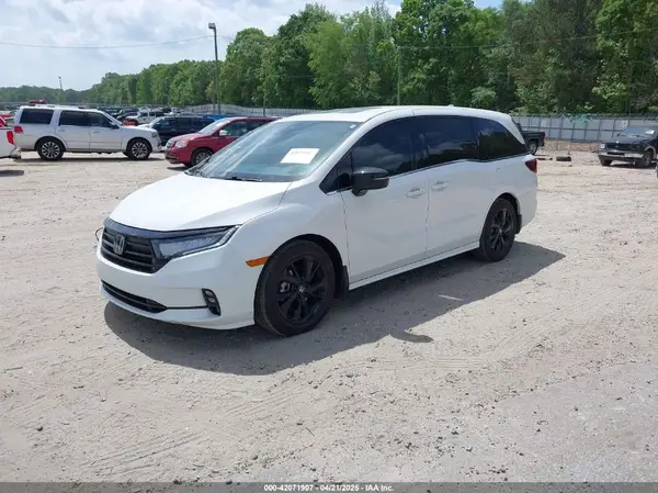 5FNRL6H78RB064563 2024 HONDA ODYSSEY - Image 2