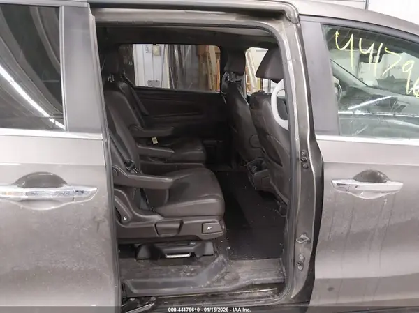 5FNRL6H79JB002383 2018 HONDA ODYSSEY - Image 8