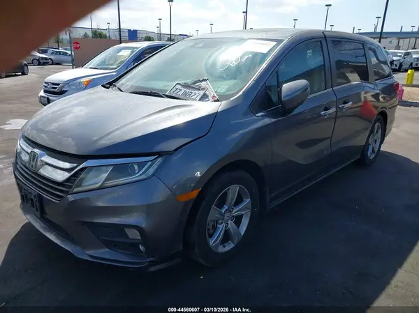 5FNRL6H79JB007826 2018 HONDA ODYSSEY - Image 2