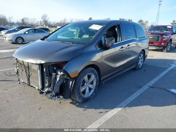 5FNRL6H79JB010516 2018 HONDA ODYSSEY - Image 2