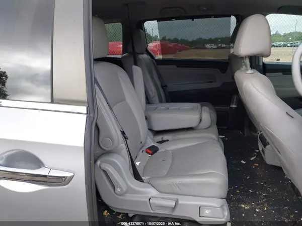 5FNRL6H79JB021306 2018 HONDA ODYSSEY - Image 8