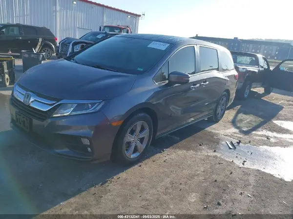 5FNRL6H79JB025128 2018 HONDA ODYSSEY - Image 2