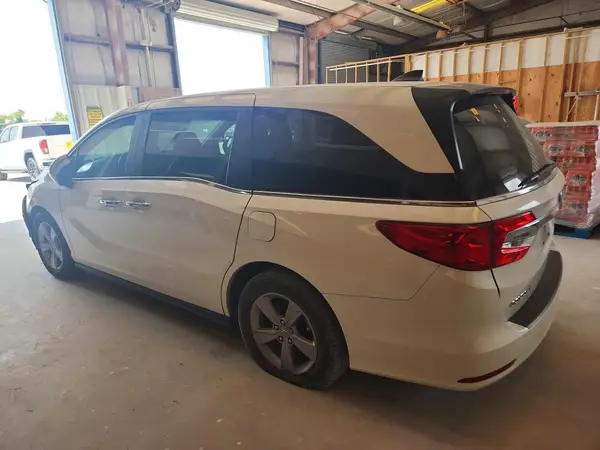 5FNRL6H79JB030006 2018 HONDA ODYSSEY - Image 2