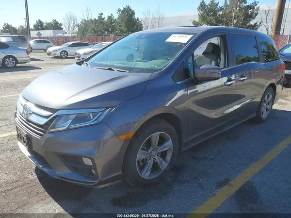 5FNRL6H79JB038039 2018 HONDA ODYSSEY - Image 2