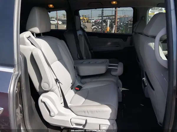 5FNRL6H79JB038087 2018 HONDA ODYSSEY - Image 8