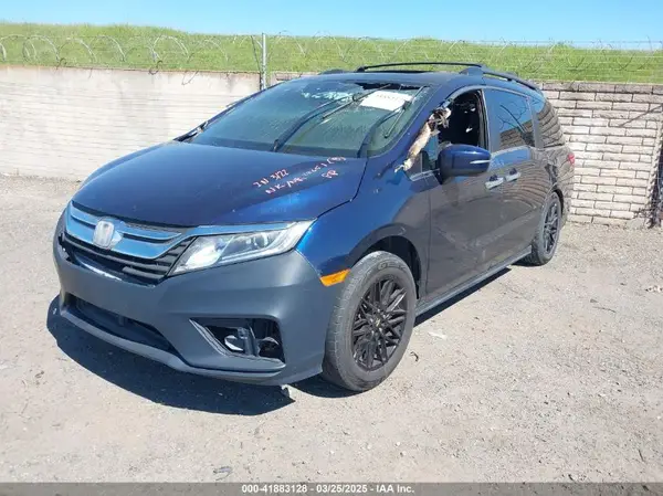 5FNRL6H79JB041040 2018 HONDA ODYSSEY - Image 2
