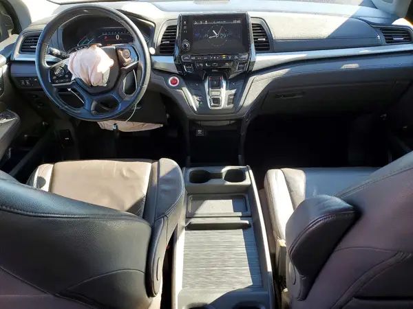 5FNRL6H79JB060221 2018 HONDA ODYSSEY - Image 8