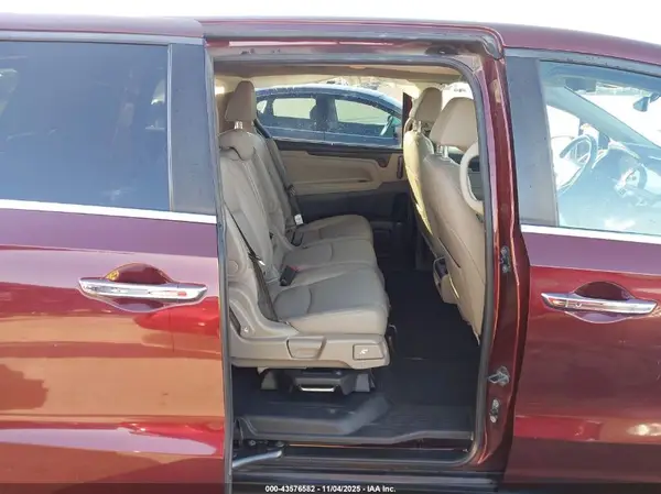 5FNRL6H79JB064043 2018 HONDA ODYSSEY - Image 8