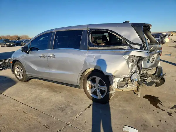 5FNRL6H79JB098094 2018 HONDA ODYSSEY - Image 2