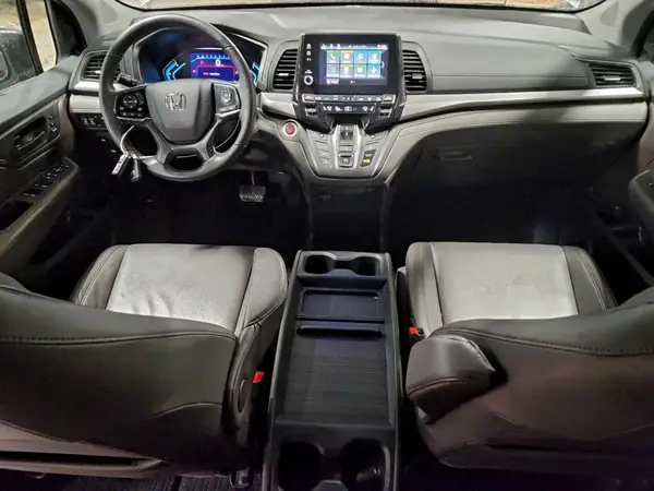 5FNRL6H79JB107747 2018 HONDA ODYSSEY - Image 8
