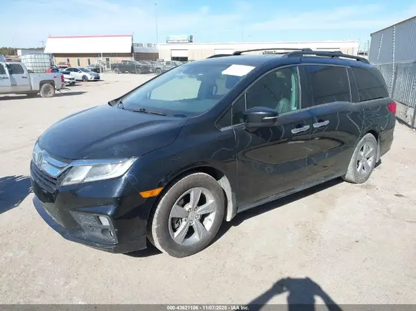 5FNRL6H79JB108560 2018 HONDA ODYSSEY - Image 2