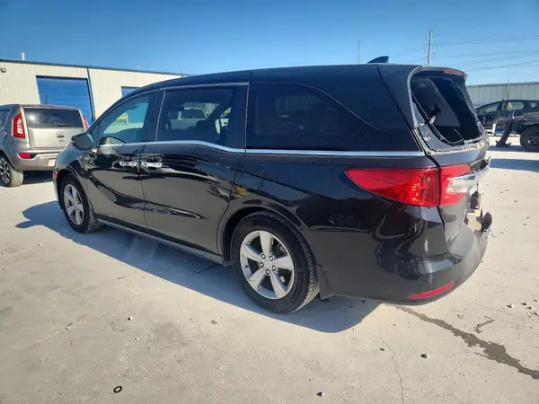 5FNRL6H7XJB003882 2018 HONDA ODYSSEY - Image 2