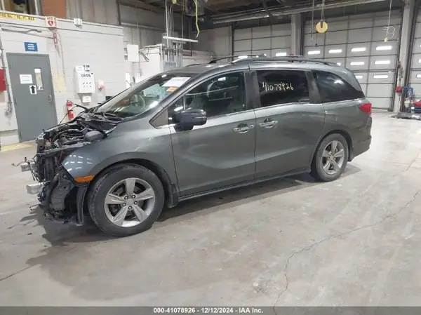 5FNRL6H7XJB006667 2018 HONDA ODYSSEY - Image 2
