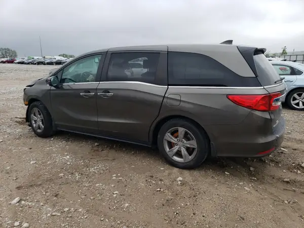 5FNRL6H7XJB007950 2018 HONDA ODYSSEY - Image 2
