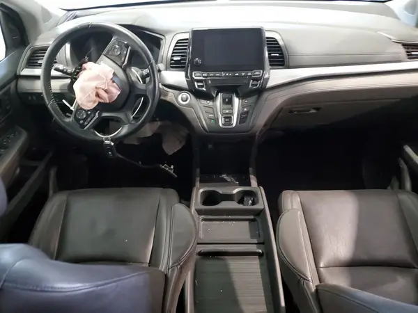 5FNRL6H7XJB007950 2018 HONDA ODYSSEY - Image 8
