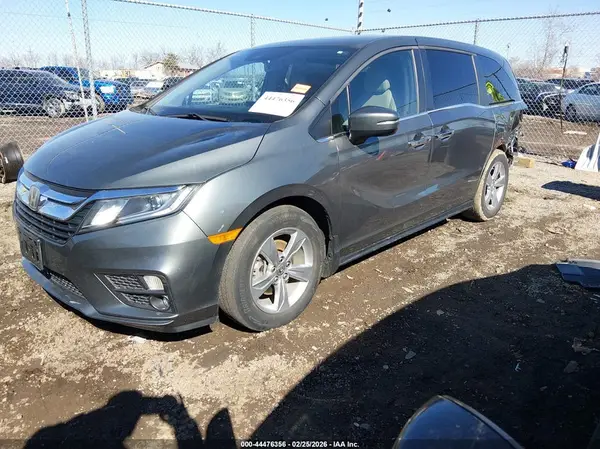 5FNRL6H7XJB024957 2018 HONDA ODYSSEY - Image 2
