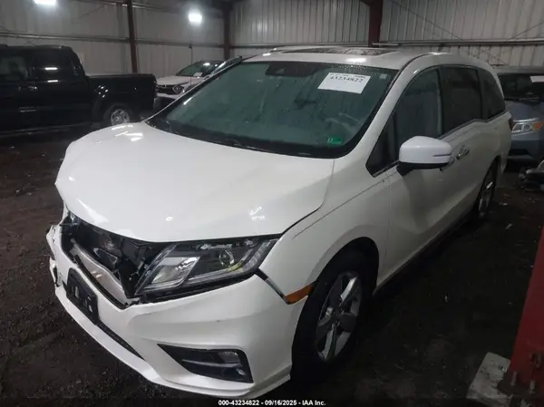 5FNRL6H7XJB029219 2018 HONDA ODYSSEY - Image 2