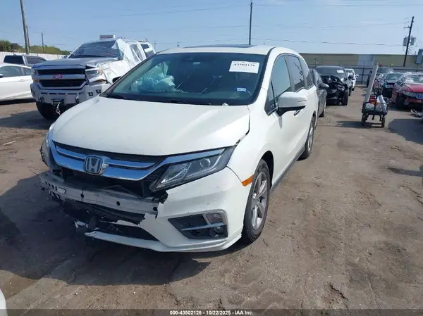 5FNRL6H7XJB032802 2018 HONDA ODYSSEY - Image 2