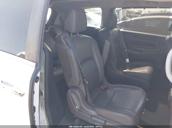 5FNRL6H7XJB032802 2018 HONDA ODYSSEY - Image 8