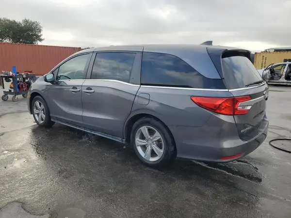 5FNRL6H7XJB037806 2018 HONDA ODYSSEY - Image 2