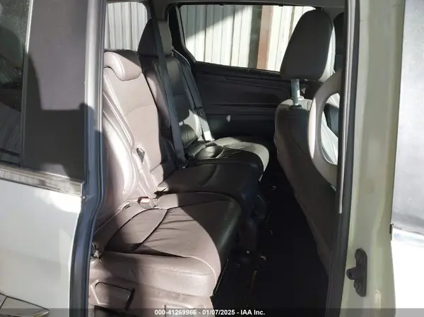 5FNRL6H7XJB049115 2018 HONDA ODYSSEY - Image 8