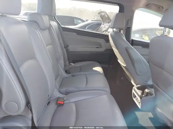 5FNRL6H7XJB049924 2018 HONDA ODYSSEY - Image 8