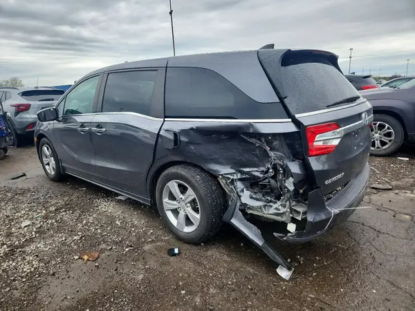 5FNRL6H7XJB051334 2018 HONDA ODYSSEY - Image 2