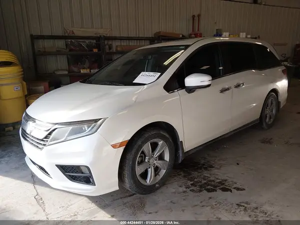 5FNRL6H7XJB063256 2018 HONDA ODYSSEY - Image 2