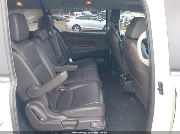 5FNRL6H7XJB064438 2018 HONDA ODYSSEY - Image 8