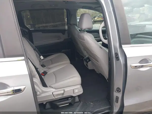 5FNRL6H7XJB085368 2018 HONDA ODYSSEY - Image 8