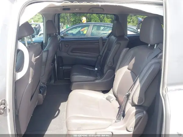 5FNRL6H7XJB086004 2018 HONDA ODYSSEY - Image 8