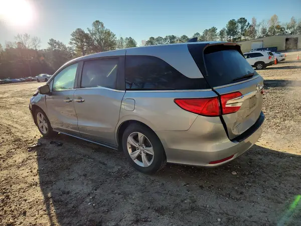 5FNRL6H7XJB089694 2018 HONDA ODYSSEY - Image 2