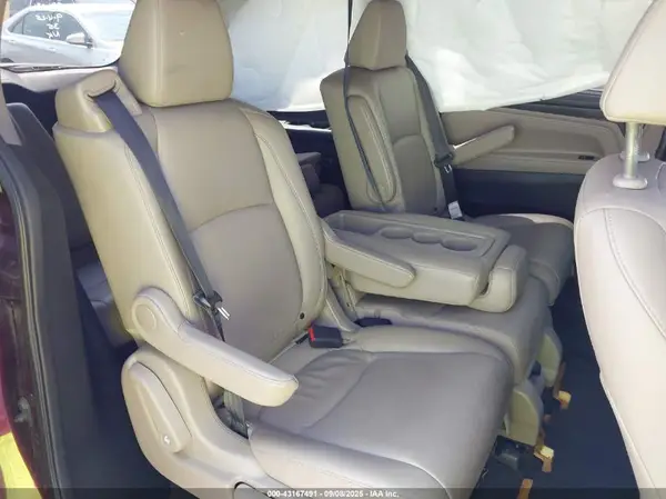 5FNRL6H7XJB089744 2018 HONDA ODYSSEY - Image 8
