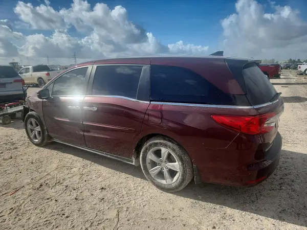 5FNRL6H7XJB091493 2018 HONDA ODYSSEY - Image 2