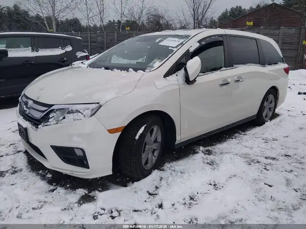 5FNRL6H7XJB094894 2018 HONDA ODYSSEY - Image 2