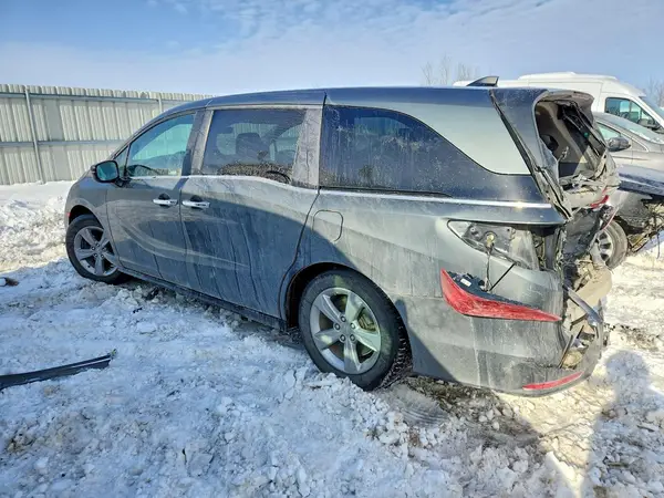 5FNRL6H7XJB096824 2018 HONDA ODYSSEY - Image 2