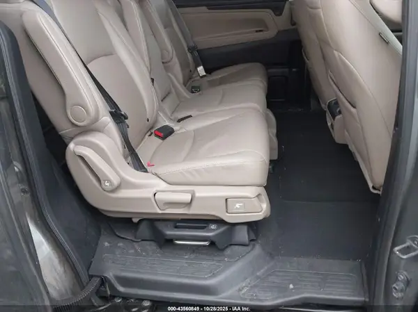 5FNRL6H7XJB096838 2018 HONDA ODYSSEY - Image 8