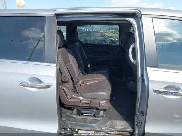 5FNRL6H7XJB107532 2018 HONDA ODYSSEY - Image 8