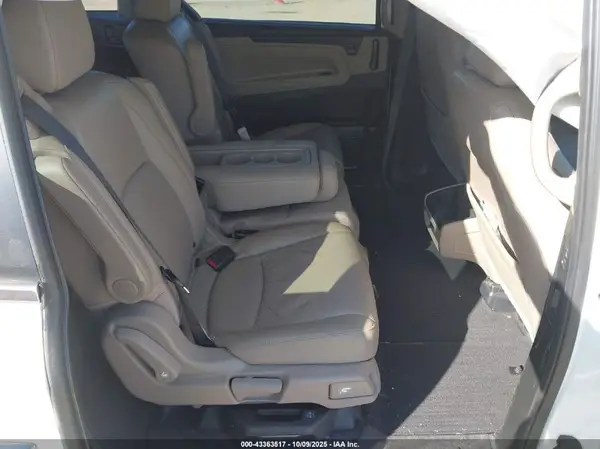 5FNRL6H7XKB033708 2019 HONDA ODYSSEY - Image 8