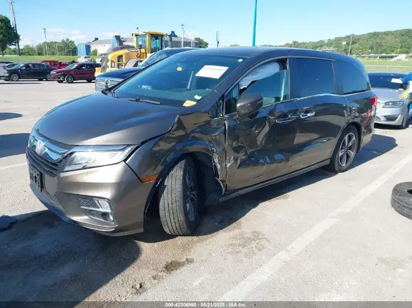 5FNRL6H80JB010624 2018 HONDA ODYSSEY - Image 2