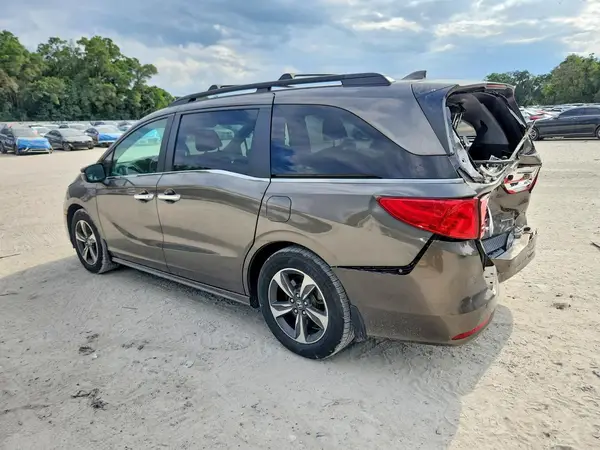 5FNRL6H80JB035085 2018 HONDA ODYSSEY - Image 2